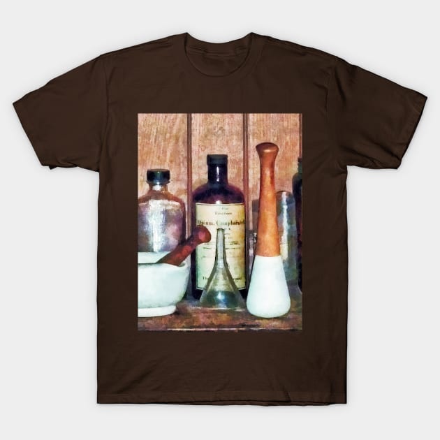 Pharmacists - Mortar and Pestle and Pestle T-Shirt by SusanSavad